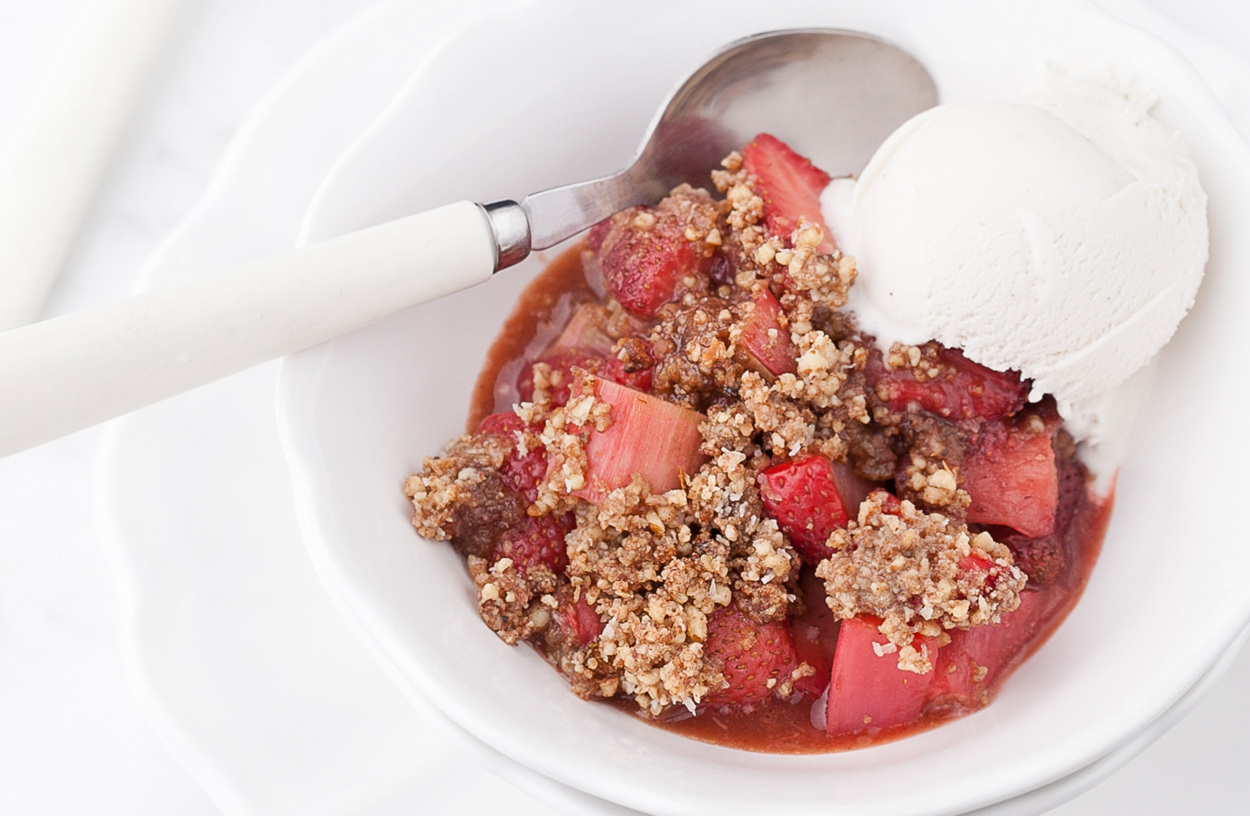 Gluten-Free Strawberry Rhubarb Crisp - Danielle Walker